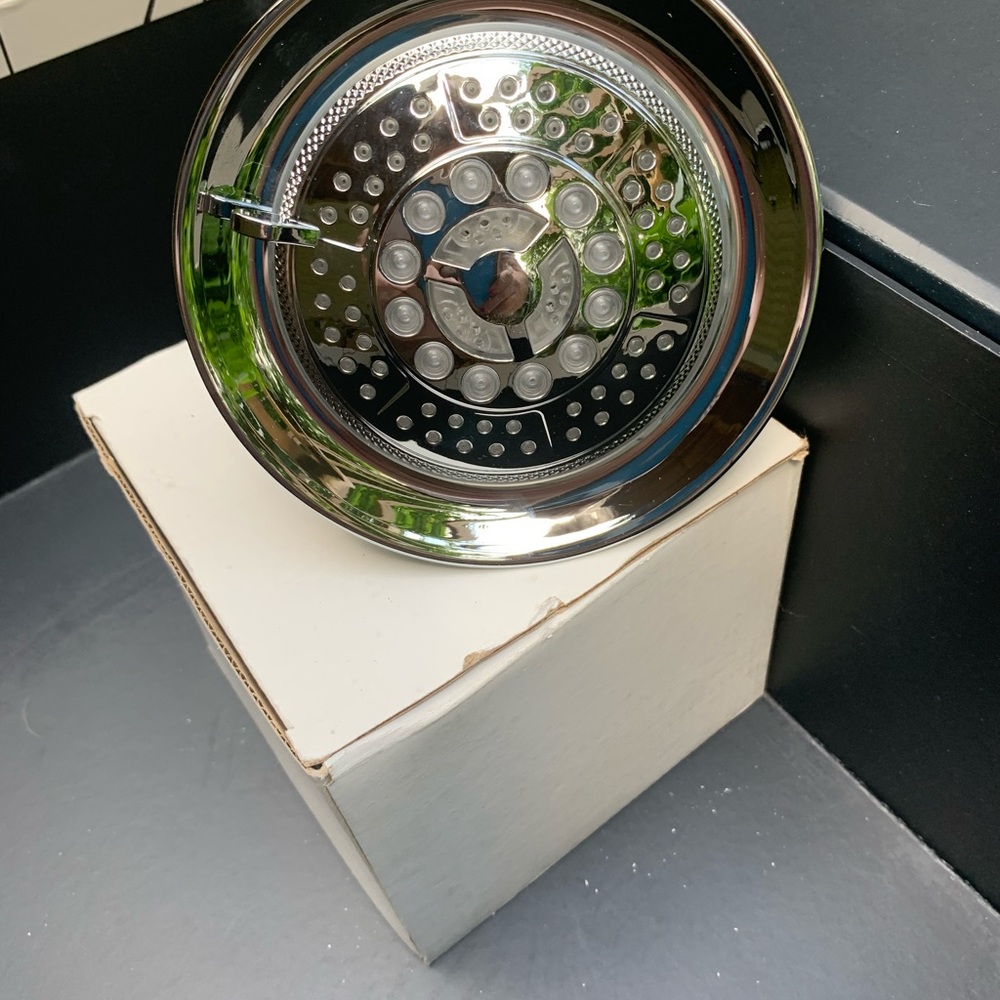 New Universal Showerhead
